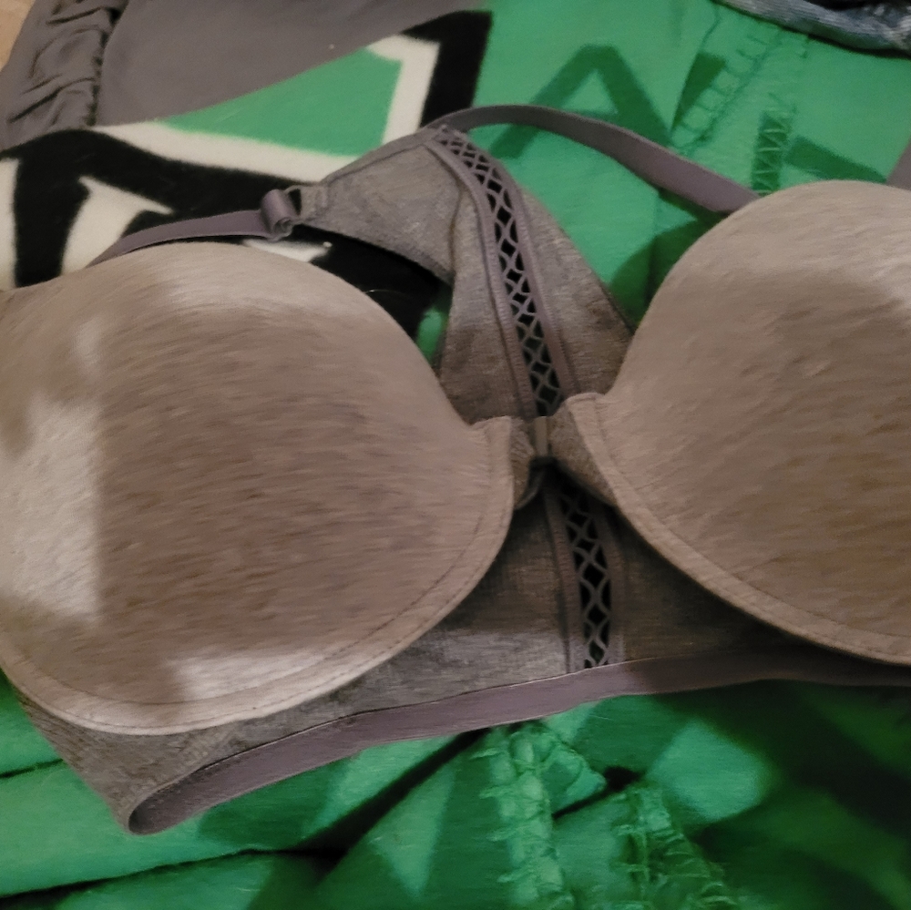 Bras - image 2